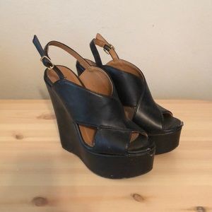 Black Wedges